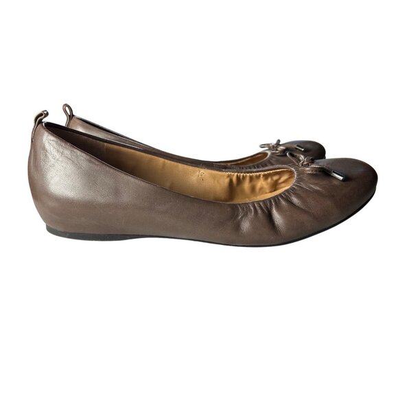 Women~AUDREY BROOKE NEWTON BROWN LEATHER~BOW~Slip on Ballet Flats SHOES Size 8M - Picture 2 of 9